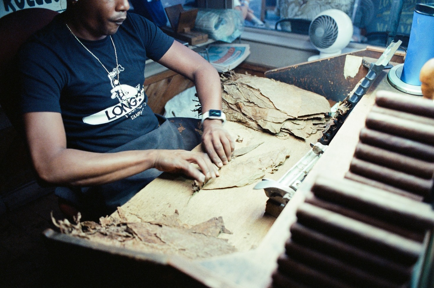 Pairing Cigars with Fine Spirits: A Beginner’s Guide